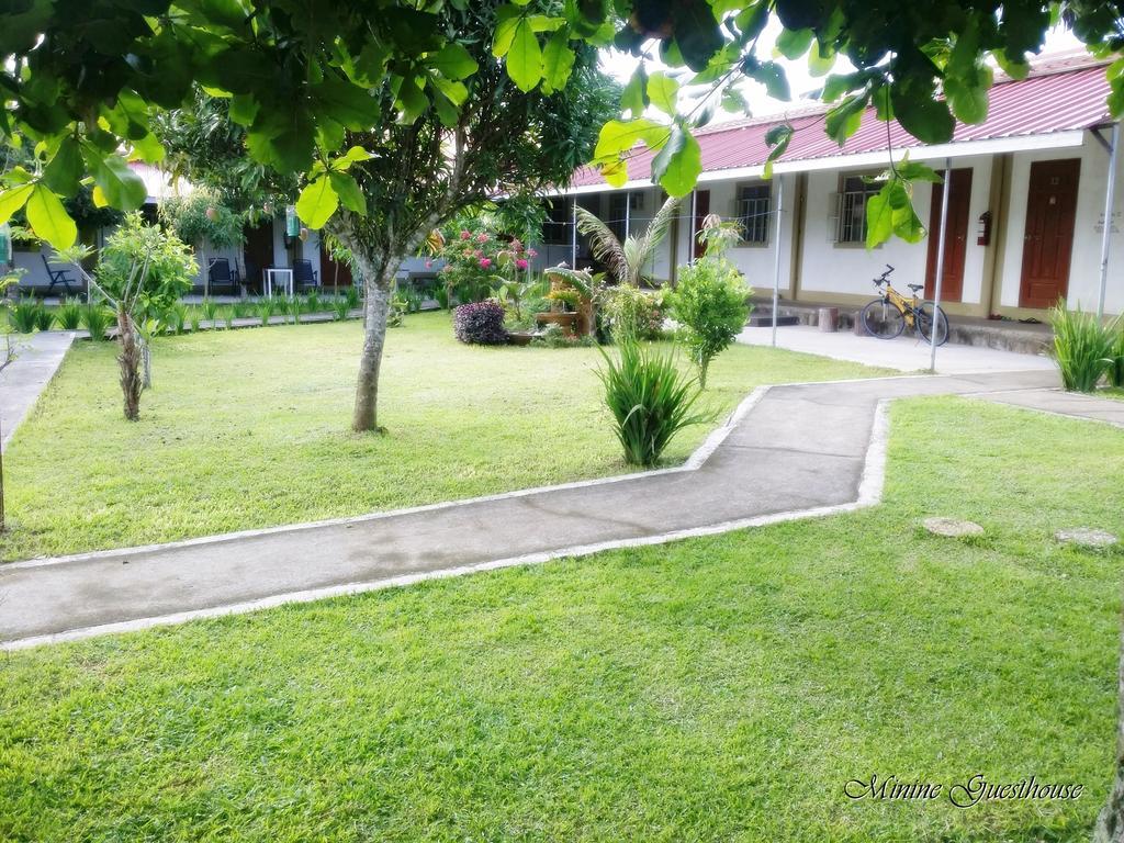 Minine Guesthouse Silang Екстериор снимка