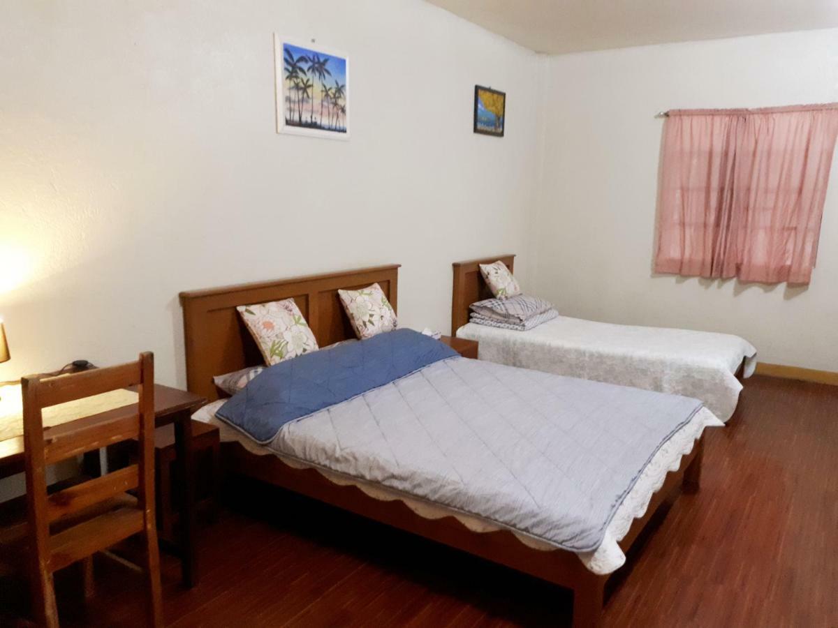 Minine Guesthouse Silang Екстериор снимка