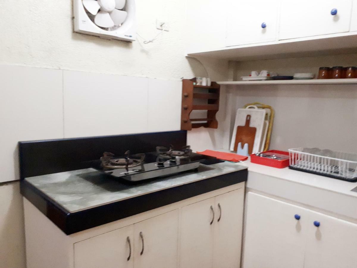 Minine Guesthouse Silang Екстериор снимка